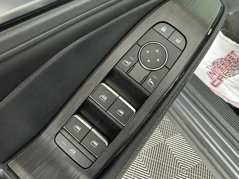 Used 2025 Nissan Rogue SL image 41