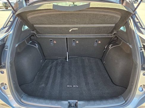 Certified 2021 Nissan Kicks S FWD image 17