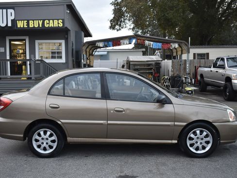 Used 2005 Kia Rio Sedan image 8