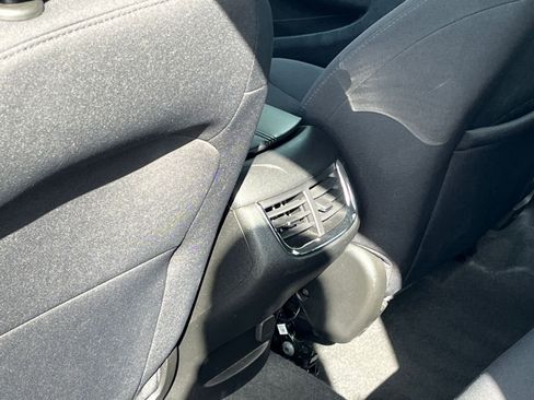 Used 2024 Chevrolet Malibu LT image 23