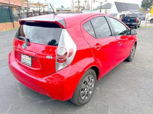 Used 2014 Toyota Prius C Two image 6