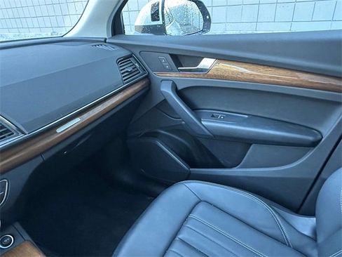 Used 2023 Audi Q5 2.0T Premium w/ Convenience Package image 35