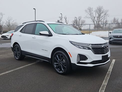 Certified 2023 Chevrolet Equinox RS image 1