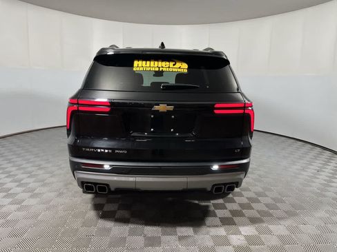 Used 2024 Chevrolet Traverse LT AWD/4WD image 7