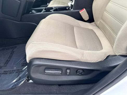 Used 2019 Honda CR-V EX image 21