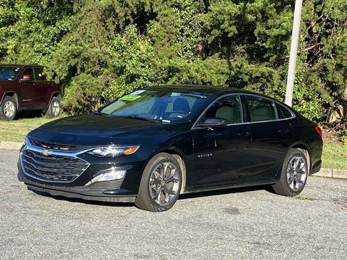 Used 2024 Chevrolet Malibu LT FWD image 1