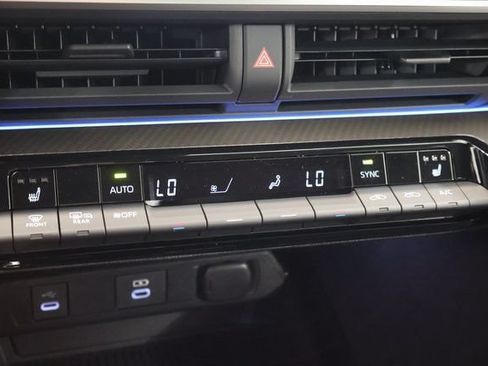 New 2027 Toyota Prius XLE FWD image 20