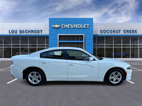 Used 2022 Dodge Charger SXT image 9