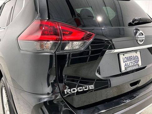 Used 2020 Nissan Rogue SL image 40