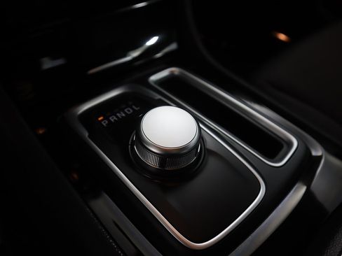 Used 2023 Chrysler 300 Touring w/ Sport Appearance Package image 43