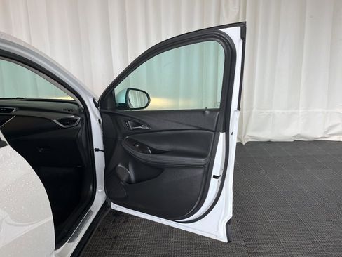 Used 2023 Buick Encore GX Preferred w/ Cold Weather Comfort Package FWD image 18