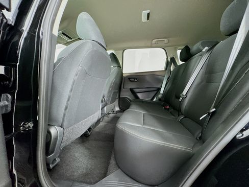 Used 2023 Nissan Rogue S AWD/4WD image 22