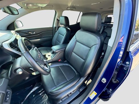 Used 2023 GMC Acadia SLT w/ Technology Package image 19