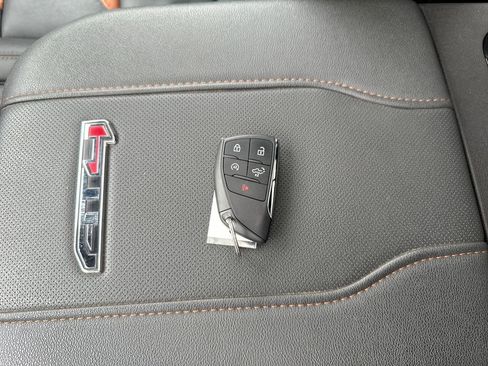 Used 2024 GMC Sierra 2500 AT4 w/ Technology Package image 20