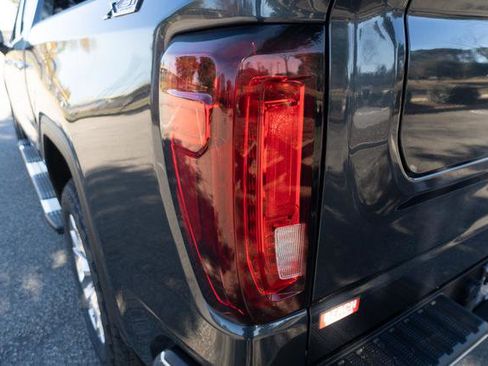 Used 2021 GMC Sierra 1500 SLT w/ SLT Premium Package image 43