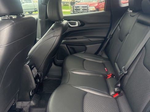 Used 2025 Jeep Compass Latitude w/ Altitude Special Edition image 4