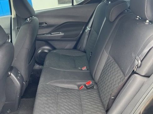 Used 2021 Nissan Kicks SV image 11