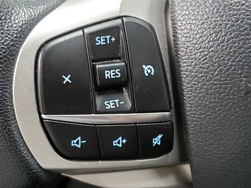 Used 2022 Ford Explorer XLT w/ Equipment Group 202A image 30