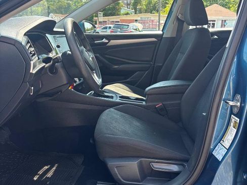 Used 2021 Volkswagen Jetta SE FWD image 13