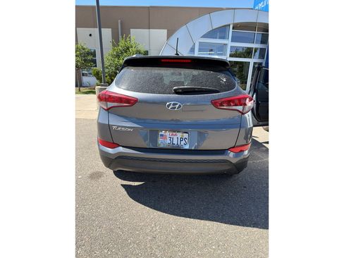 Used 2017 Hyundai Tucson SE w/ SE Popular Package 02 FWD image 3
