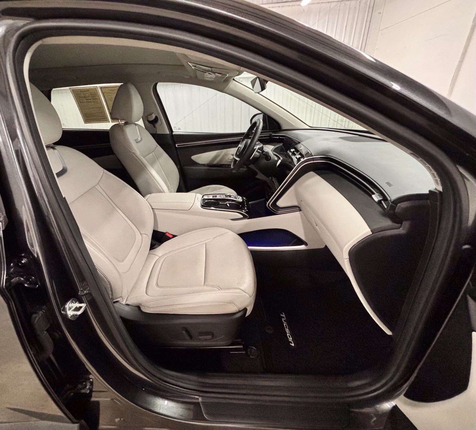 Certified 2023 Hyundai Tucson Limited FWD image 18