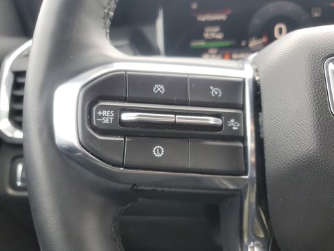 Used 2024 GMC Acadia Elevation image 22