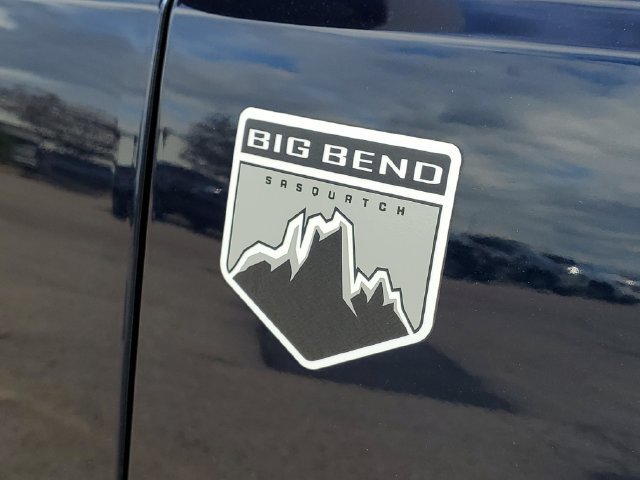 Used 2021 Ford Bronco Big Bend w/ Sasquatch Package AWD/4WD image 6