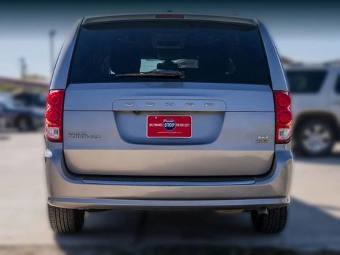 Used 2019 Dodge Grand Caravan GT image 6