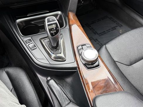 Used 2015 BMW 320i xDrive Sedan image 34
