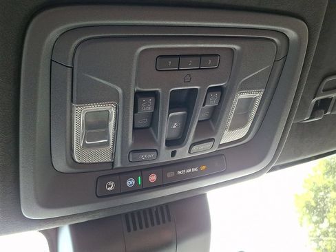 Used 2023 GMC Sierra 1500 Denali Ultimate AWD/4WD image 27