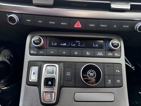 Used 2025 Hyundai Palisade SEL FWD image 22