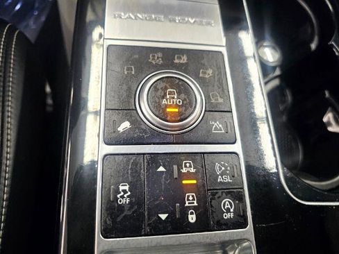 Used 2015 Land Rover Range Rover Autobiography image 17