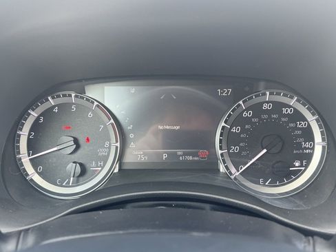 Used 2024 Toyota Highlander LE image 9