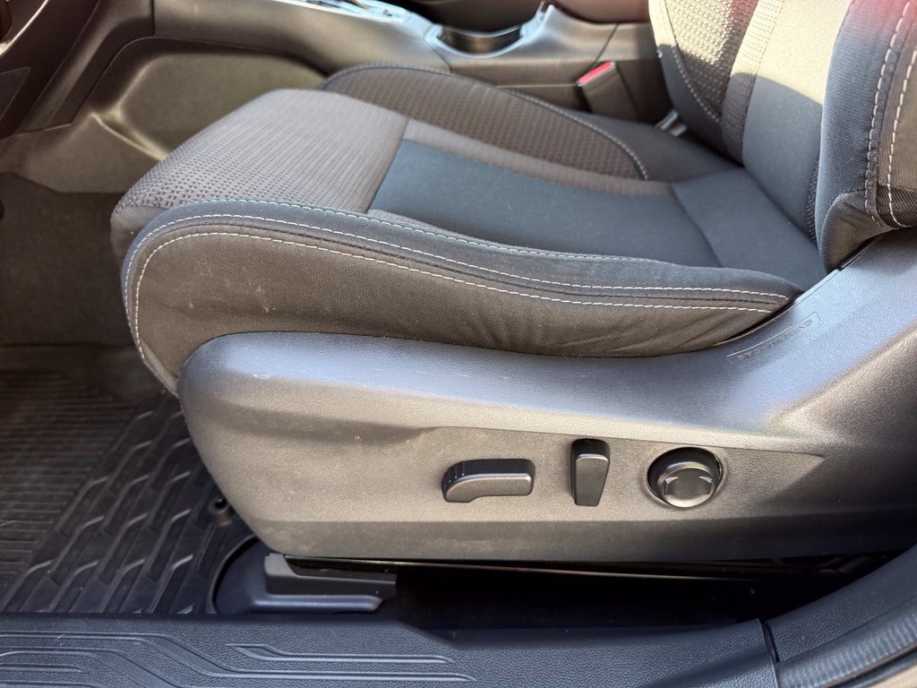 Used 2025 Subaru Outback Premium AWD/4WD image 14