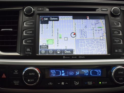 Used 2017 Toyota Highlander Limited Platinum image 23