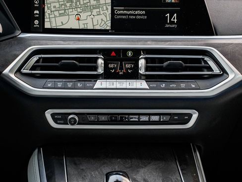 Used 2023 BMW X5 xDrive40i w/ M Sport Package image 14