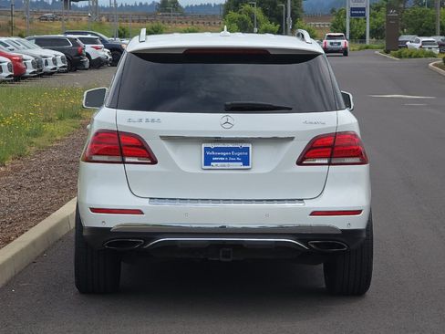 Used 2017 Mercedes-Benz GLE 350 4MATIC image 4