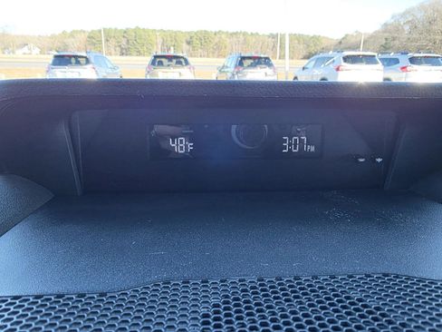 Used 2021 Subaru Ascent Premium w/ Convenience Package image 21