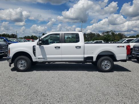 New 2026 Ford F250 XL w/ XL Chrome Package image 7