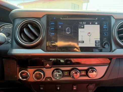 Used 2017 Toyota Tacoma TRD Off-Road w/ Tow Package (A/T) image 22