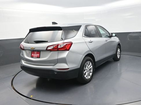 Used 2021 Chevrolet Equinox LT image 32