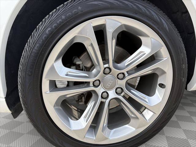 Used 2018 Audi Q3 2.0T Premium Plus w/ Premium Plus Package AWD/4WD image 9