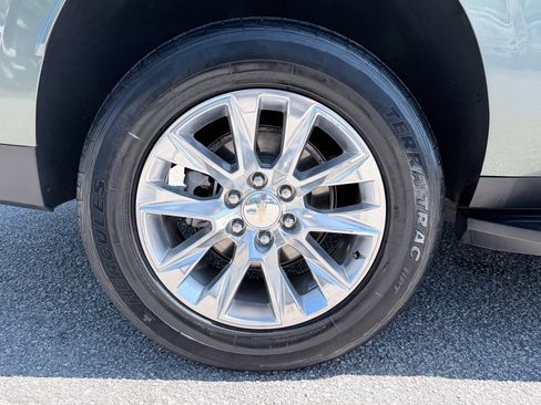 Used 2023 Chevrolet Suburban Premier image 39