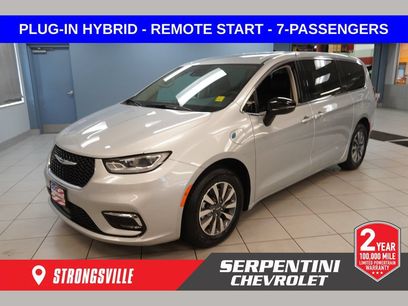 Used 2024 Chrysler Pacifica Limited