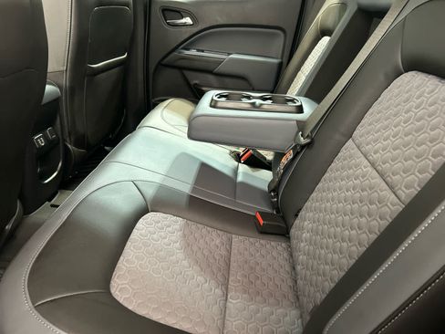 Used 2021 Chevrolet Colorado Z71 w/ Safety Package AWD/4WD image 10