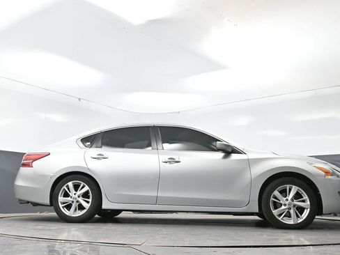 Used 2013 Nissan Altima 2.5 SV FWD image 48