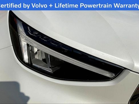 Certified 2025 Volvo XC40 B5 Core image 38