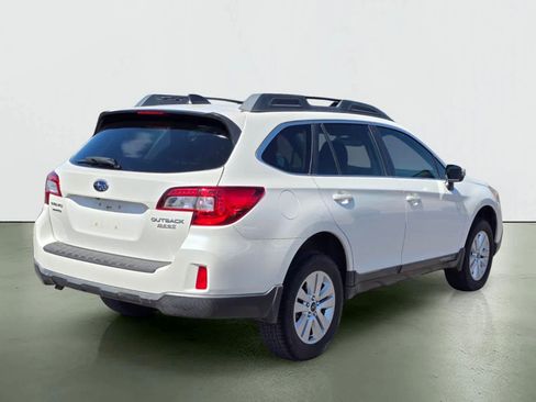 Used 2017 Subaru Outback 2.5i Premium AWD/4WD image 6