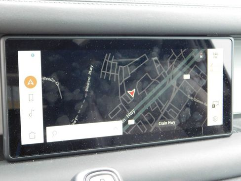 Used 2024 Land Rover Defender 90 S image 15