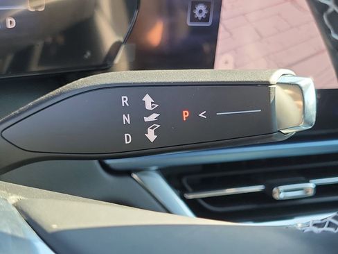 New 2026 Chevrolet Equinox EV LT image 11